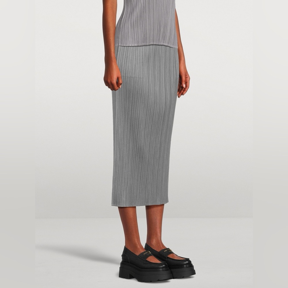 ISSEY MIKAYE Pleats Please Grey Skirt (in stock at Holt Renfrew & SSENSE) - Picture 2 of 12